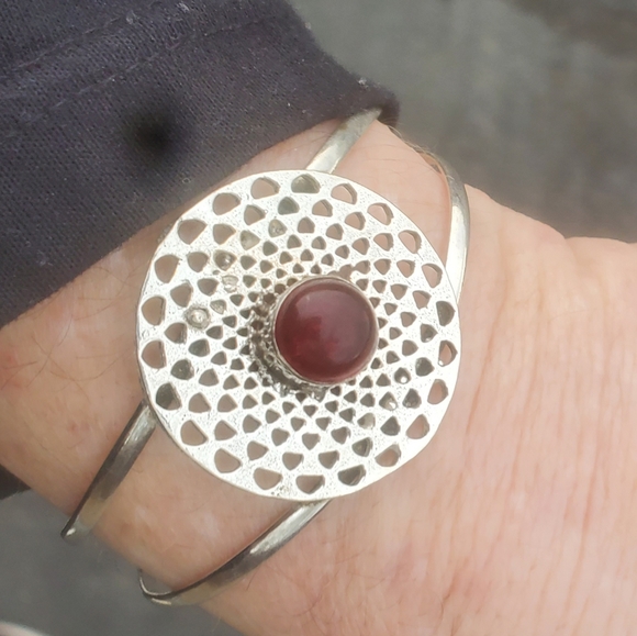 New Garnet 925 Silver Cuff Bracelet. - Picture 8 of 16
